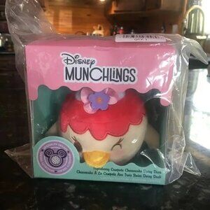 Disney Munchlings Daisy Duck Plush Triple Compote Cheesecake Scented